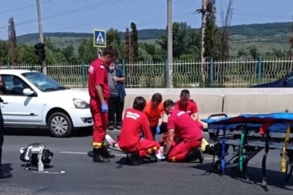 Încă un accident grav lângă Metro. Tânăr lovit pe trecerea de pietoni în Florești