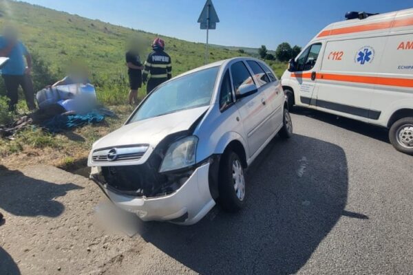 A intrat cu mașina în șanț lângă Bonțida și a ajuns la spital