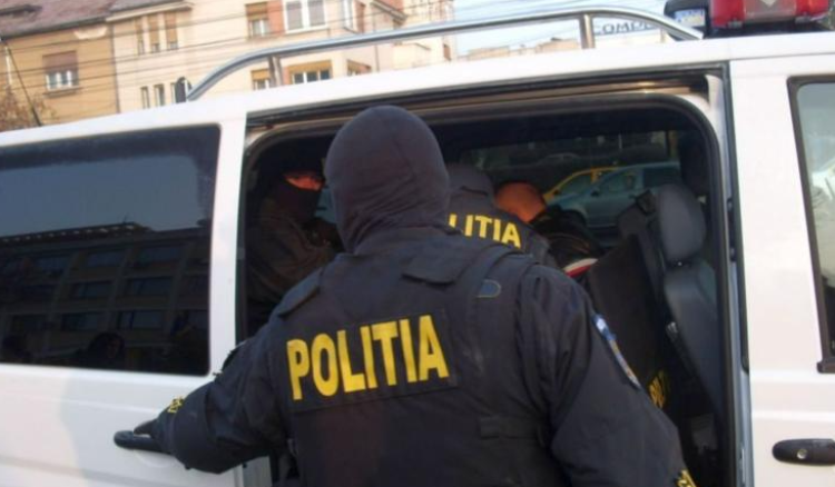 Poliția a luat atitudine după o bătaie generală între mai mulți bărbați