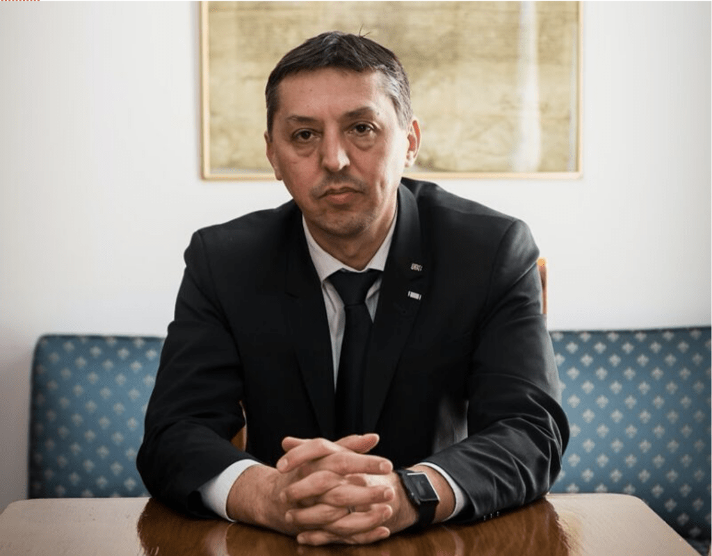 Gest onorabil al ministrului Daniel David