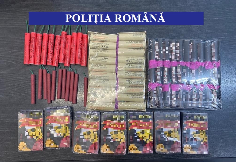 Arsenal pirotehnic găsit de polițiști în casa unui dejean 