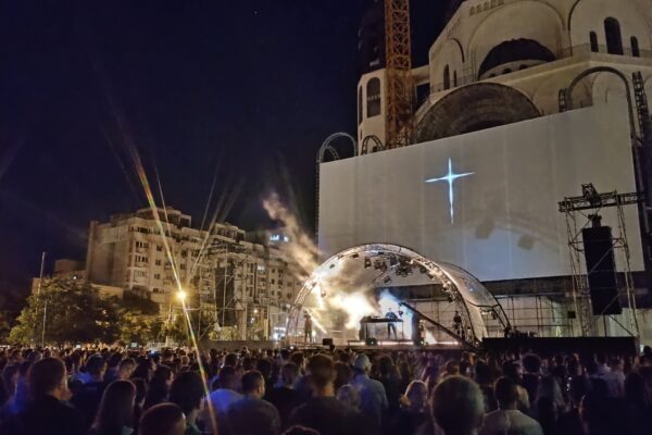 DJ Padre a făcut un show demn de UNTOLD în Piața Cipariu, de Ziua Tinerilor Catolici