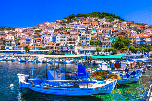 AeroVacanțe deschide sezonul vacanțelor în Lesbos cu o noutate absolută: pachete cu charter din Cluj-Napoca, din 17 iunie 2025!