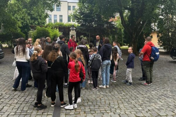 Tururi ghidate gratuite în centrul Clujului pentru tinerii din străinătate