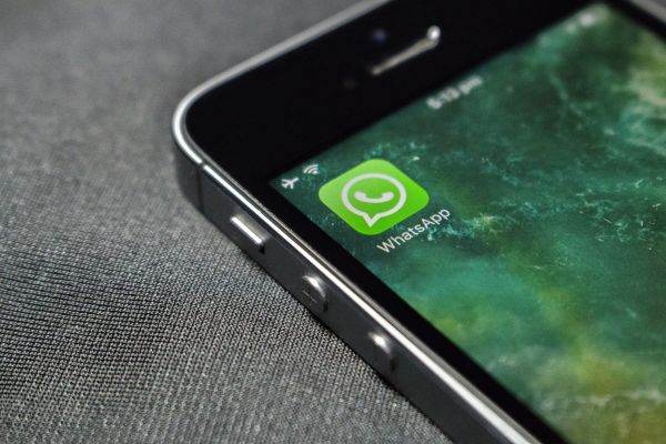 Tot mai multe escrocherii cu „grupuri de investiții” pe Whatsapp! Mare atenție!