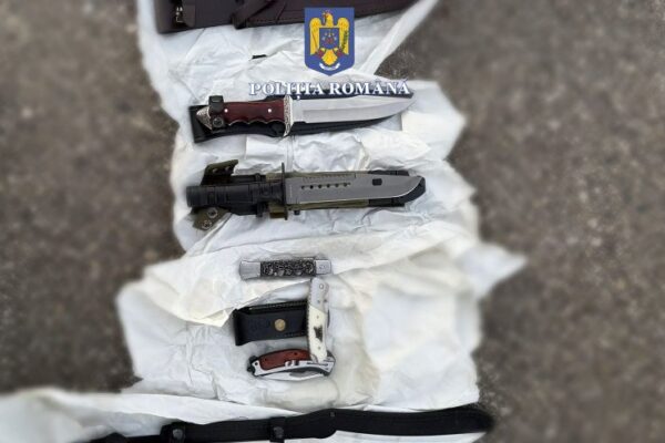 Colet din Spania plin cu arme, confiscat de polițiștii clujeni