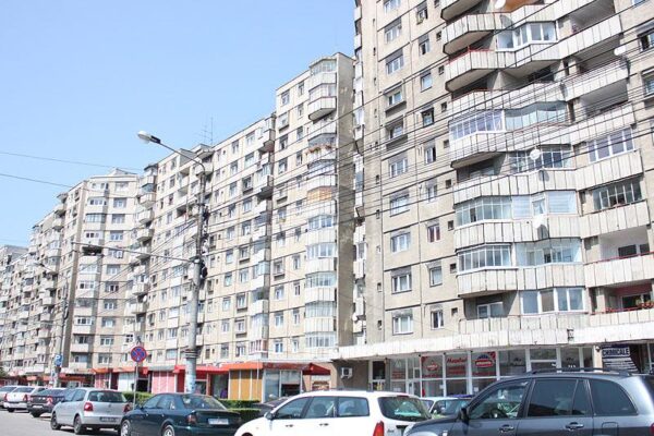 Clujul are în continuare cele mai scumpe apartamente din România, iar vânzările sunt puține