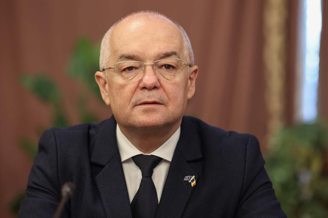 Emil Boc a devenit analist militar