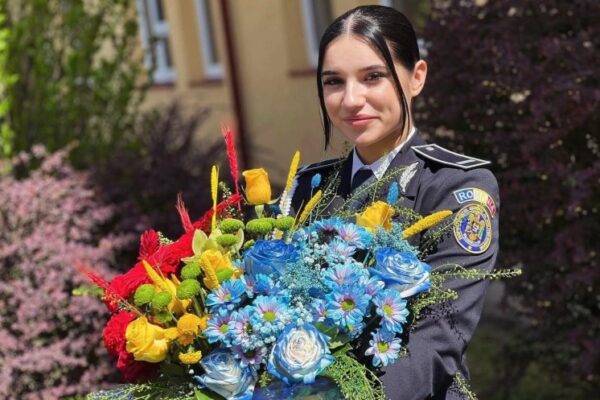 Profesionalismul unei polițiste din Cluj a dus la recuperea a trei cai dispăruți ai unei familii