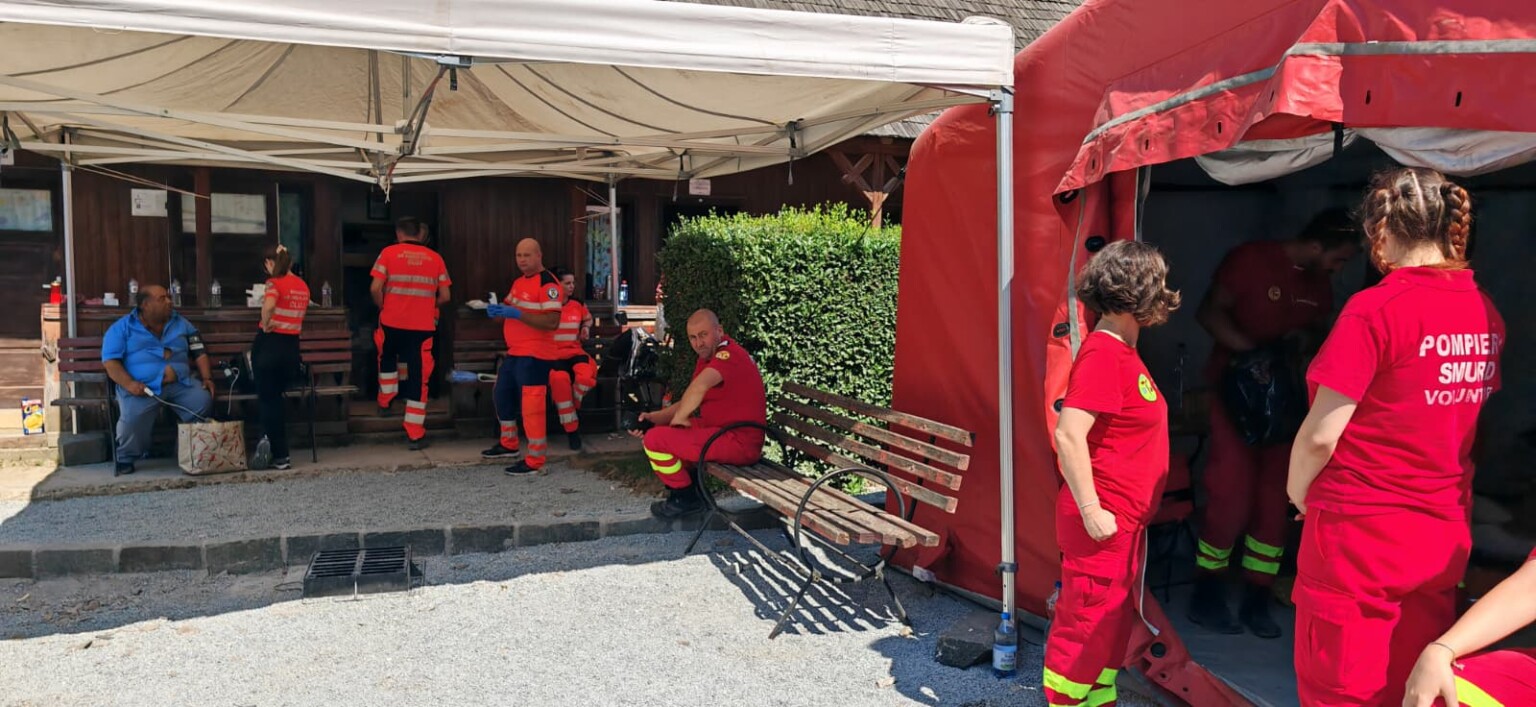 Sute de persoane au avut nevoie de îngrijiri medicale la Nicula