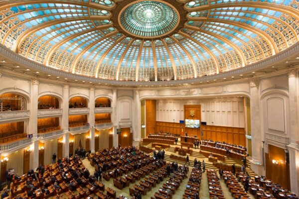 Al doilea pachet de măsuri pentru reducerea deficitului bugetar va fi asumat de Guvern luni, 1 septembrie