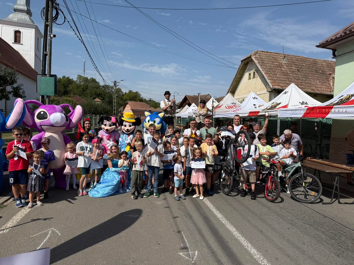 Bucurie și multă voie bună la Zilele Luna de Sus
