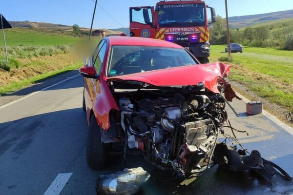 Accident grav pe DN 1F, la Apahida, Cluj. O femeie de 50 de ani, transportată la spital în stare critică