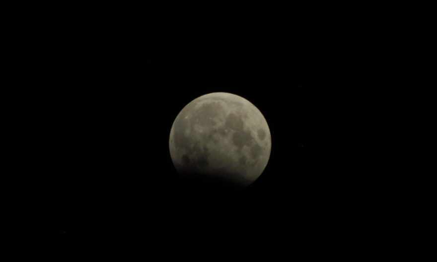 Eclipsa Totală de Lună va fi vizibilă din Cluj-Napoca