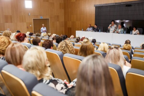 Ce le-a transmis Emil Boc directorilor de școli din Cluj înaintea începerea anului școlar 2025-2026?
