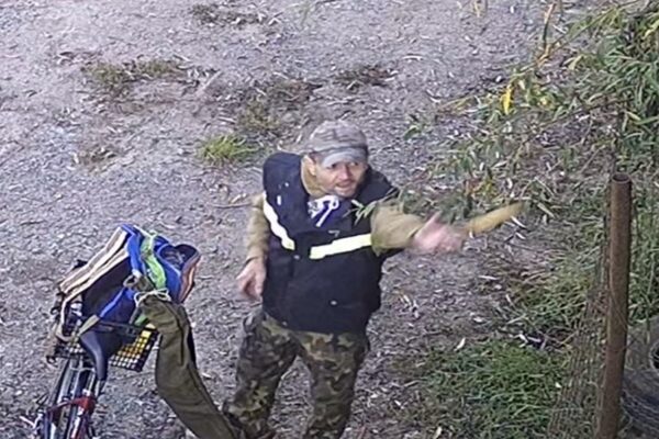 Un bărbat din Gilău este acuzat că a furat roțile unei mașini. După furt a făcut mici chiar la locul faptei