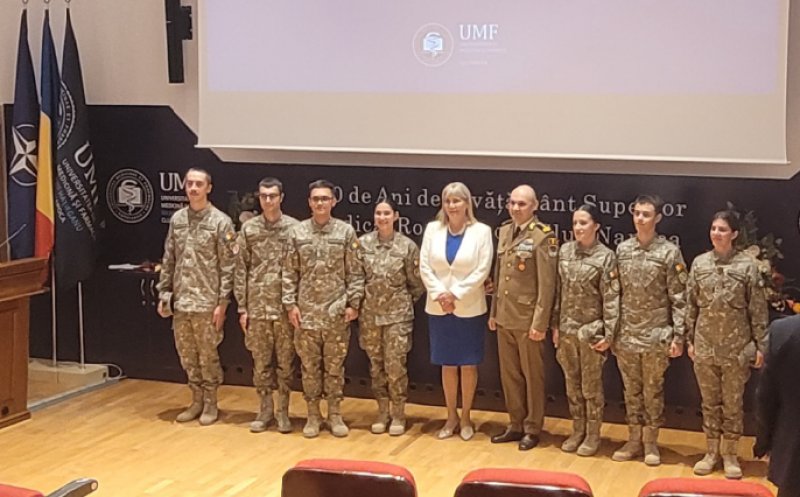 Prima serie de studenți la Medicină Militară