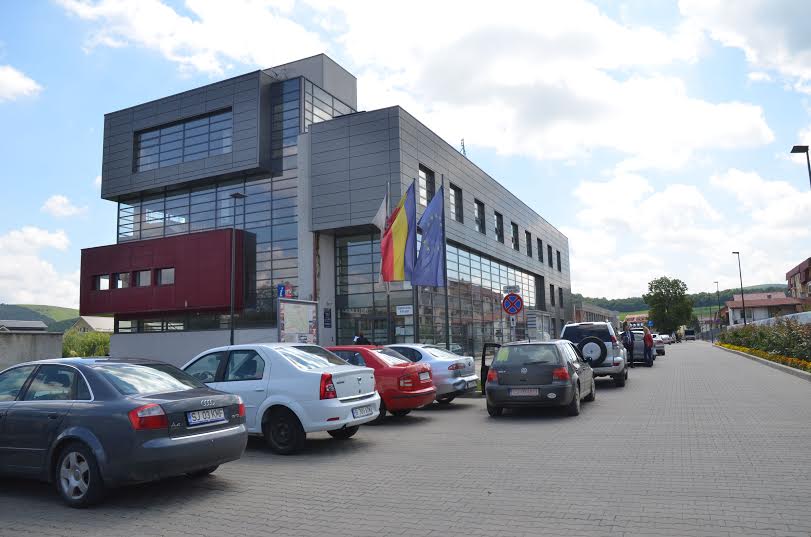 Se reia activitatea la Primăria Florești