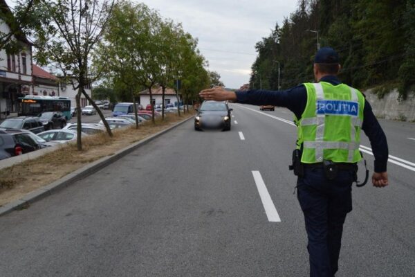 Șofer băut și cu permisul suspendat, condamnat la peste 2 ani de închisoare. Sunt tot mai deste aceste cazuri