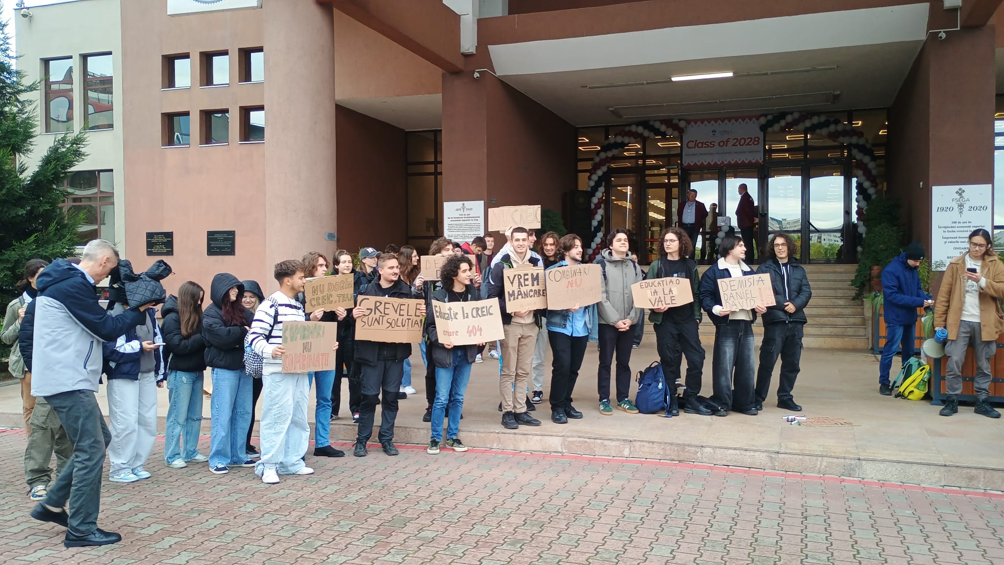 Vocea studenților de la "Mate-Info" se face auzită tot mai puternic