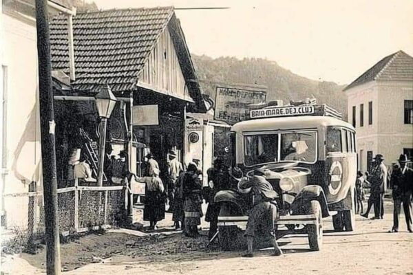  Cum circulau clujenii acum 100 de ani. Autobuz pe ruta Baia Mare – Dej – Cluj în 1920