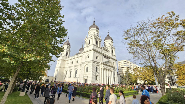 Sute de clujeni vor participa la Pelerinajul Sfintei Parascheva