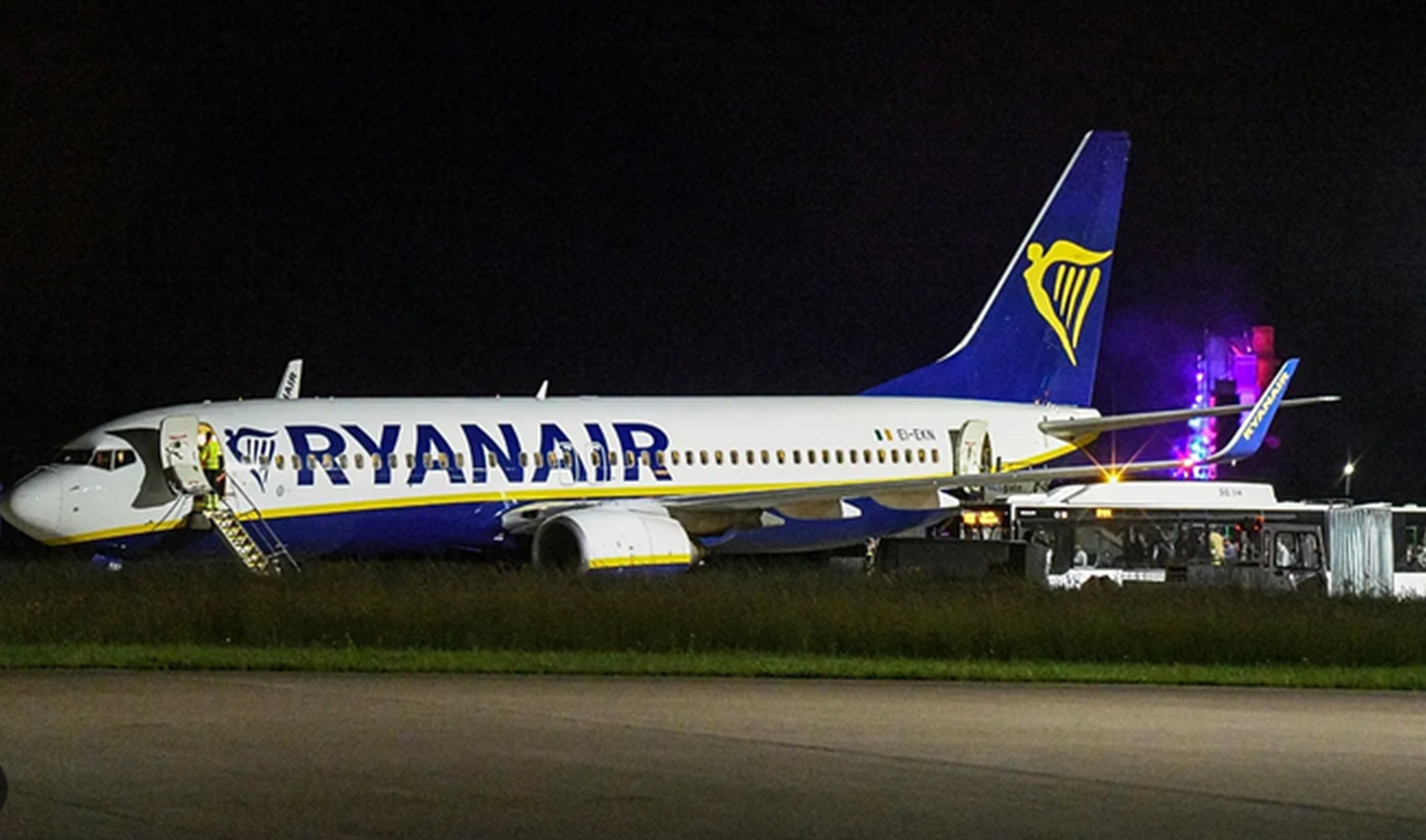 Copilotul s-a prăbușit în cabină. Mărturia unei femei din Cluj aflată la bordul avionului Ryanair
