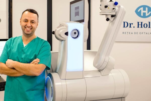 Celebrul doctor Holhoș se luptă cu mai mulți clujeni pentru un bloc cu cinci etaje. Până acum a pierdut procesul