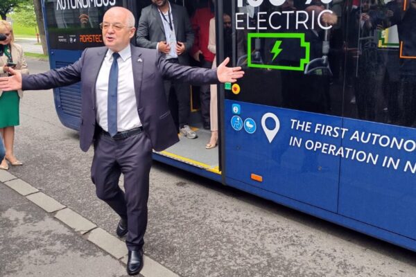 Probleme mari pentru Emil Boc. Deși spune că nu sunt probleme, DNA a găsit acul în carul de fân, Centura Metropolitană Cluj‑Napoca