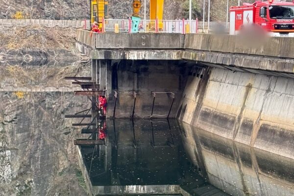 Salvat în ultima clipă înainte de a se arunca în apa lacului de acumulare. A cerut să ”fie lăsat să moară”