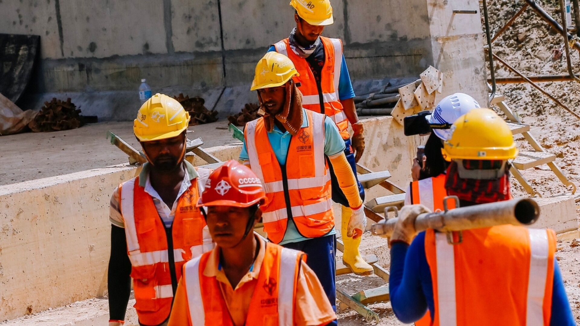 Guvernul schimbă regulile jocului