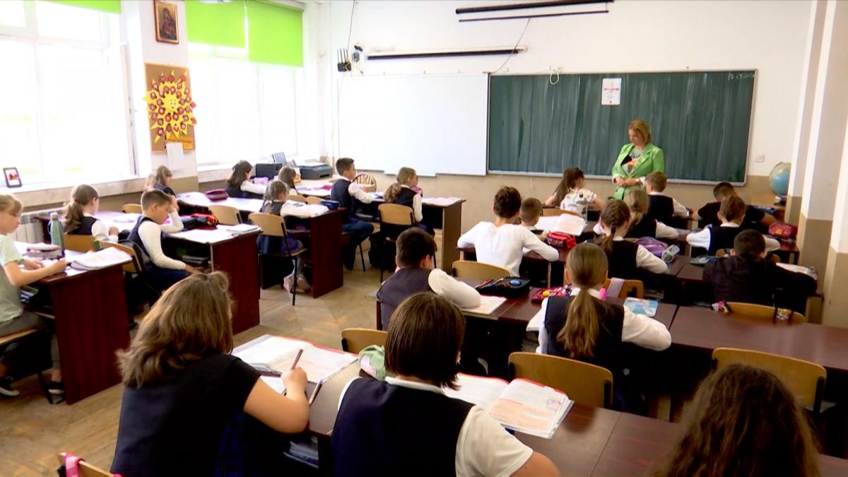 Gata cu vacanța! Elevii se întorc luni la școală pentru cel de-al doilea modul de cursuri din acest an școlar