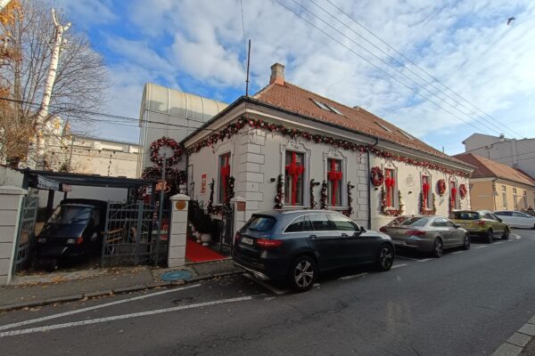 „Satul lui Moș Crăciun” din centrul Clujului. Care este cea mai frumos decorată casă de Crăciun din Cluj-Napoca și unde se află? Este un loc cu adevărat instagramabil