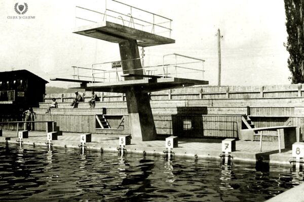 Imagini de colecție cu vechiul ștrand „Municipal” al Clujului – locul unde generații întregi de clujeni au învățat să înoate și și-au trăit verile