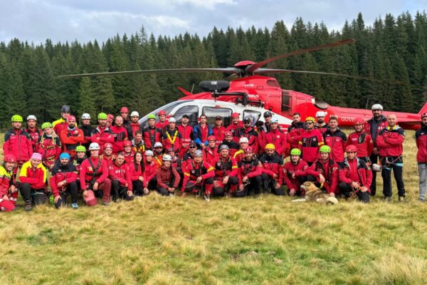 Salvamontiștii, în linia întâi: zile de foc pe munte, cu intervenții dificile și un deces