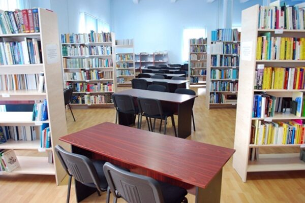 Referent cultural al primăriei, condamnat purtare abuzivă. Incidentul violent a avut loc chiar la Căminul Cultural