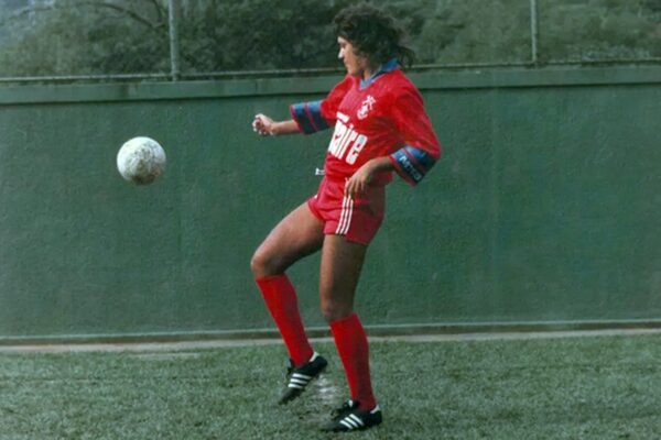 Povestea incredibilă a celui mai mare impostor din fotbal. În 20 de ani nu a jucat o secundă și a fost legitimat la cele mai mari cluburi