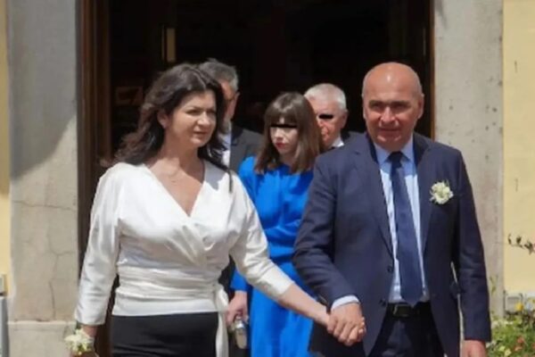 Discretul prim-ministru Ilie Bolojan s-a căsătorit în mare secret! Cine este aleasa care i-a furat inima?