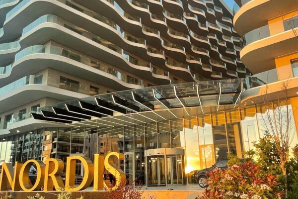 Legea „Nordis” schimbă jocul în imobiliare. Reguli noi, promisiuni sigure, zero păcăleli pentru cumpărători! Adio țepe imobiliare date de băieții deștepți