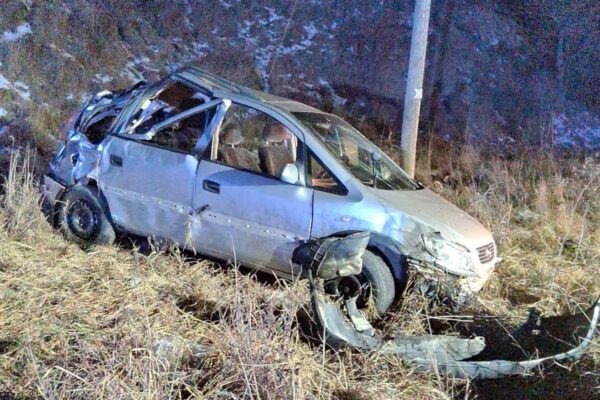 Cât de inconștient să fii să conduci ca nebunul cu un copil de șapte ani în mașină